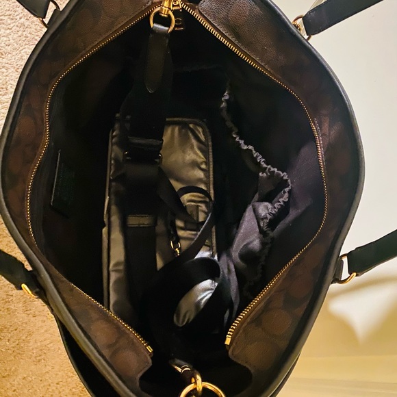Coach Diaper bag in signature canvas !!! - Picture 4 of 5